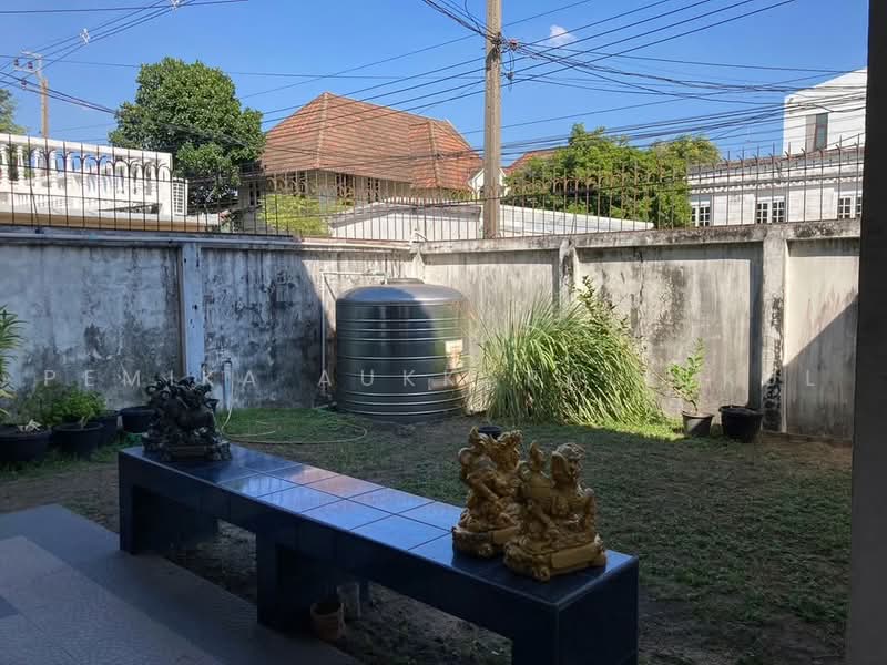 5-BR House, Bangkok, Chan Kasem, Chatuchak, Bangkok, 5 Bedrooms, 200 sqm, Single Detached House For Sale, by Pemika Aukkaraleekul, 500480685 - DDproperty.com