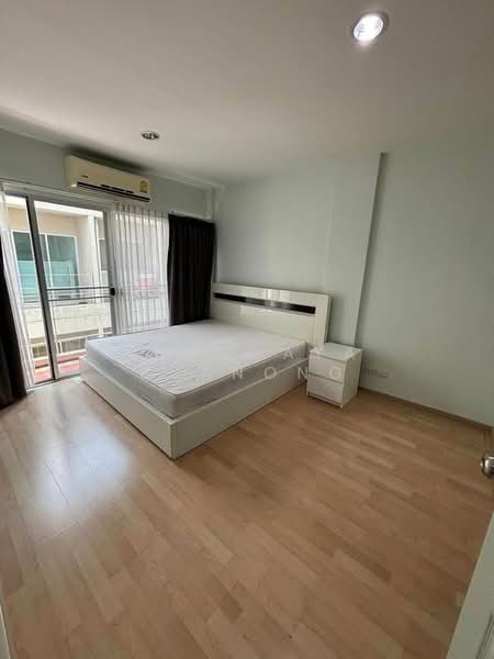 Noble Cube Pattanakarn, Bangkok, Phatthanakan Road, Suan Luang, Bangkok, 3 Bedrooms, 190 sqm, Townhouse For Rent, by Thachaya Buanong, 500480689 - DDproperty.com
