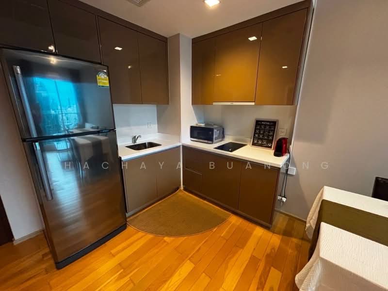 Siri At Sukhumvit, Bangkok, 902 Sukhumvit Road, Phra Kanong, Khlong Toei, Bangkok, 1 Bedroom, 52 sqm, Condo For Rent, by Thachaya Buanong, 500480740 - DDproperty.com