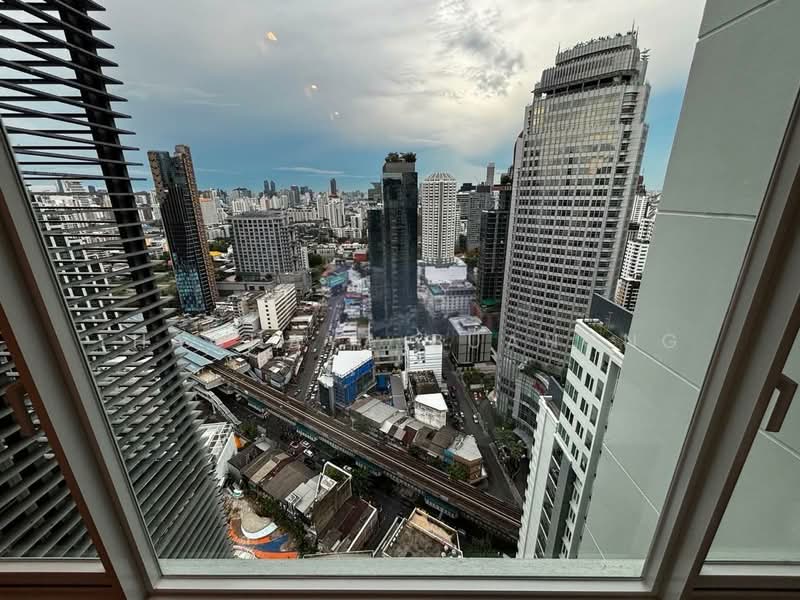 Siri At Sukhumvit, Bangkok, 902 Sukhumvit Road, Phra Kanong, Khlong Toei, Bangkok, 1 Bedroom, 52 sqm, Condo For Rent, by Thachaya Buanong, 500480740 - DDproperty.com