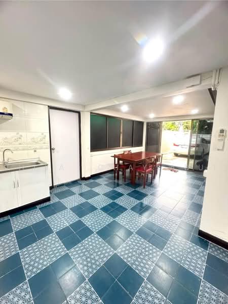 บ้านเดี่ยวซอยปลูกจิต พระราม4, Bangkok, Khlong Toei, Bangkok, 3 Bedrooms, 250 sqm, Single Detached House For Rent, by Thiya Chaysabut, 500480742 - DDproperty.com