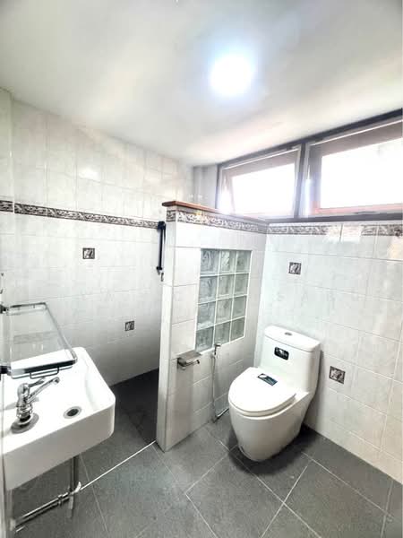 บ้านเดี่ยวซอยปลูกจิต พระราม4, Bangkok, Khlong Toei, Bangkok, 3 Bedrooms, 250 sqm, Single Detached House For Rent, by Thiya Chaysabut, 500480742 - DDproperty.com