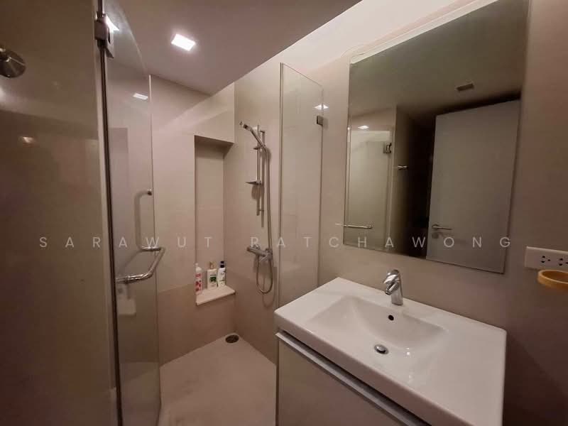 Focus Ploenchit, Bangkok, Soi Sukhumvit 2, Khlong Toei, Bangkok, 1 Bedroom, 34 sqm, Condo For Rent, by Sarawut Ratchawong, 500480743 - DDproperty.com