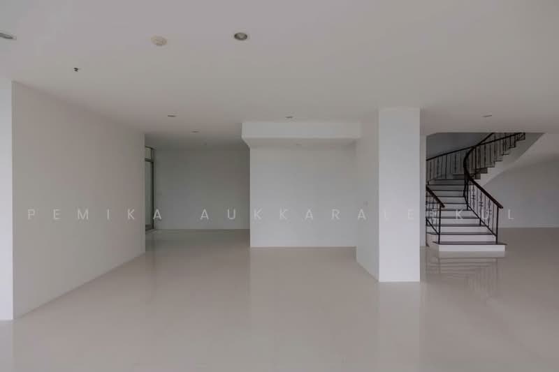 Asoke Place, Bangkok, Asok Montri Rd, Khlongtoei Nua, Watthana, Bangkok, 3 Bedrooms, 343 sqm, Condo For Sale, by Pemika Aukkaraleekul, 500480748 - DDproperty.com