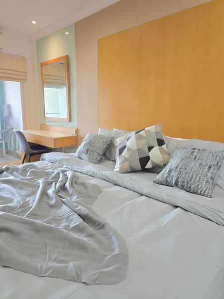 Lumpini Suite Ratchada-Rama 3, Bangkok, Soi Naradhiwat Rajanagarindra 30, Chong Nonsi, Yan Nawa, Bangkok, 3 Bedrooms, 85 sqm, Condo For Rent, by Boonraksa Sopak, 500480757 - DDproperty.com