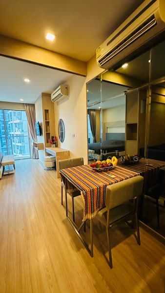 Sky Walk Residences, Bangkok, 1599 Sukhumvit Road, Phra Kanong Nua, Watthana, Bangkok, 1 Bedroom, 40 sqm, Condo For Sale, by Sarawut Ratchawong, 500480795 - DDproperty.com