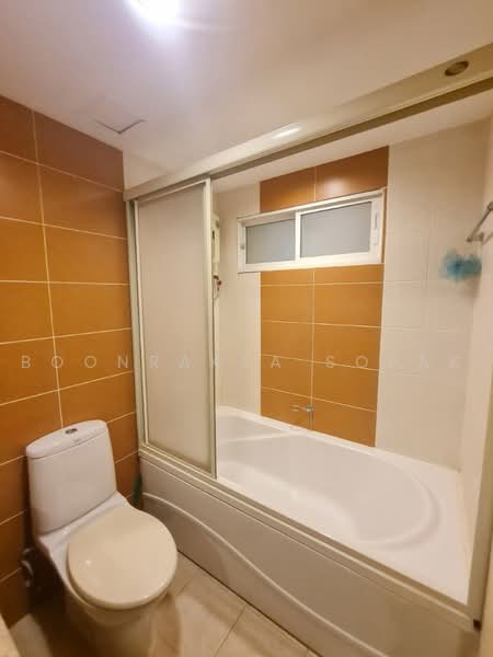 Lumpini Suite Ratchada-Rama 3, Bangkok, Soi Naradhiwat Rajanagarindra 30, Chong Nonsi, Yan Nawa, Bangkok, 1 Bedroom, 50 sqm, Condo For Rent, by Boonraksa Sopak, 500480850 - DDproperty.com