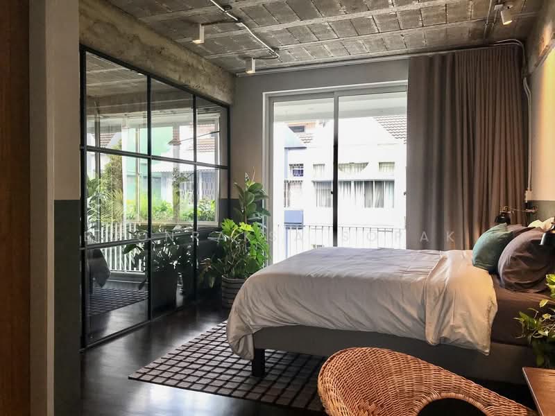 3-BR Townhouse, Bangkok, Khlong Tan Nua, Watthana, Bangkok, 3 Bedrooms, 240 sqm, Townhouse For Rent, by Boonraksa Sopak, 500480869 - DDproperty.com