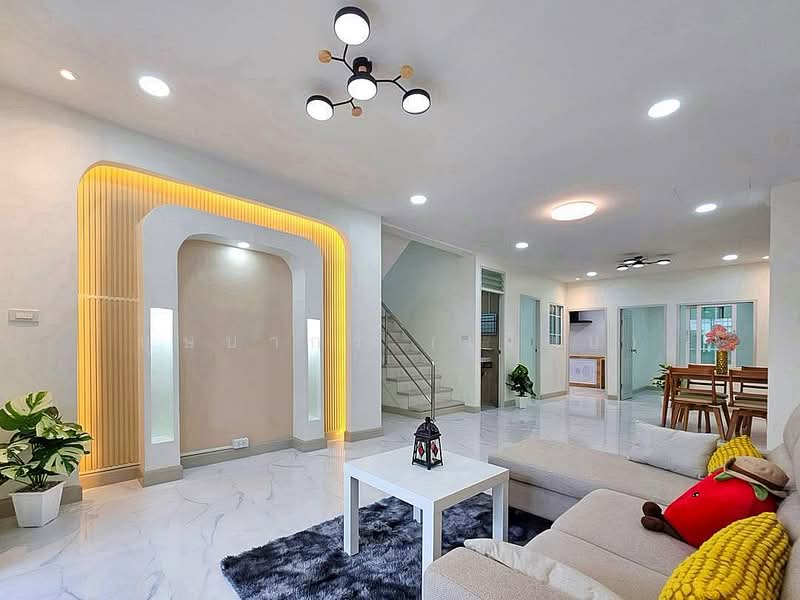 บ้านสวย 5 ห้องนอน อยู่ถนนเมน หมู่บ้านสุชา ติดถนนบางบัวทอง – สุพรรณบุรี ใกล้ตลาดสมบัติบุรี, Nonthaburi, บางบัวทอง - สุพรรณบุรี, Lahan, Bang Bua Thong, Nonthaburi, , 84 sqm, Land For Sale, by บุษบากร (เจี๊ยบ), 500480913 - DDproperty.com