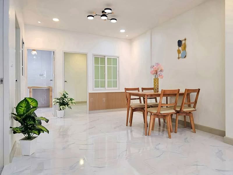 บ้านสวย 5 ห้องนอน อยู่ถนนเมน หมู่บ้านสุชา ติดถนนบางบัวทอง – สุพรรณบุรี ใกล้ตลาดสมบัติบุรี, Nonthaburi, บางบัวทอง - สุพรรณบุรี, Lahan, Bang Bua Thong, Nonthaburi, , 84 sqm, Land For Sale, by บุษบากร (เจี๊ยบ), 500480913 - DDproperty.com