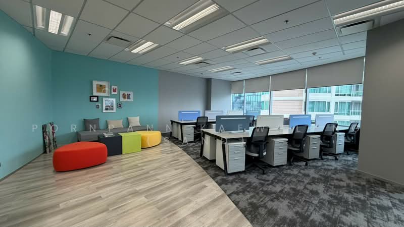Fully Fitted Office for Rent Sathorn - Naradhiwas | 247 sq.m. | 1,100 THB/sq.m. | BTS Chong Nonsi, Bangkok, Silom, Bang Rak, Bangkok, , 247 sqm, Office Space For Rent, by Pornpann Kaewplang (Sand), 500480918 - DDproperty.com