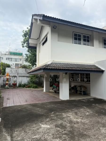 4-BR House, Bangkok, Chong Nonsi, Yan Nawa, Bangkok, 4 Bedrooms, 382 sqm, Single Detached House For Sale, by Tarit Chinsomboon, 500480922 - DDproperty.com