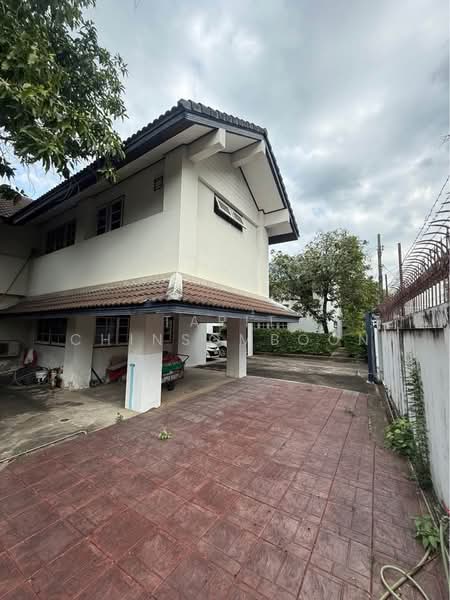 4-BR House, Bangkok, Chong Nonsi, Yan Nawa, Bangkok, 4 Bedrooms, 382 sqm, Single Detached House For Sale, by Tarit Chinsomboon, 500480922 - DDproperty.com