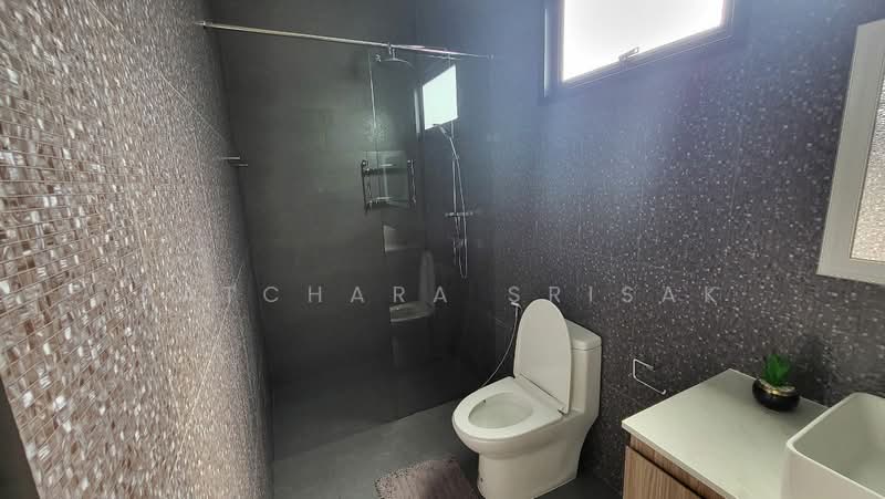 5-BR Villa, Chon Buri (Pattaya), Poong, Bang Lamung (Pattaya), Chon Buri (Pattaya), 5 Bedrooms, 300 sqm, Villa For Rent, by Patchara Srisak, 500480928 - DDproperty.com