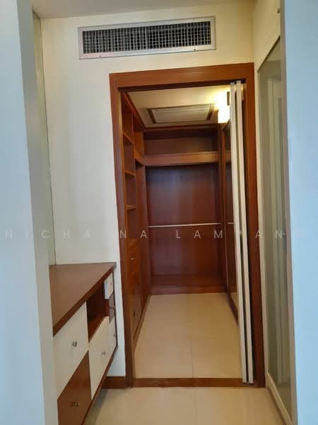 Omni Tower Sukhumvit Nana, Bangkok, 69 Sukhumvit 4 Alley, Khlong Toei, Bangkok, 1 Bedroom, 65 sqm, Condo For Sale, by Nicha Na Lampang, 500480960 - DDproperty.com