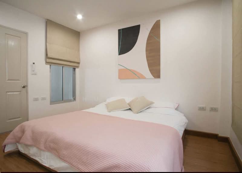 Baan Klang Muang British Town Srinakarin, Samut Prakan, Soi Baan Klang Muang British Town Srinakarin, Bang Kaeo, Bang Plee, Samut Prakan, 3 Bedrooms, 230 sqm, Townhouse For Rent, by Khun Jane, 500480971 - DDproperty.com