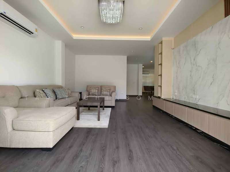 4-BR House, Bangkok, Phra Kanong Nua, Watthana, Bangkok, 4 Bedrooms, 330 sqm, Single Detached House For Sale, by Tarit Chinsomboon, 500480992 - DDproperty.com
