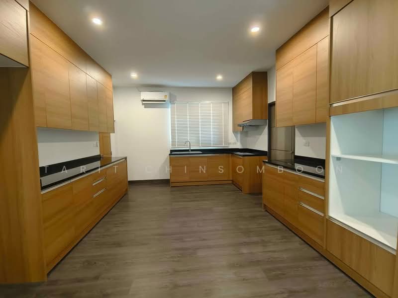 บ้าน 4-ห้องนอน, กรุงเทพ, พระโขนงเหนือ, วัฒนา, กรุงเทพ, 330 ตร.ม., บ้านเดี่ยว ขาย, โดย Tarit Chinsomboon, 500480992 - DDproperty.com