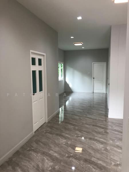 3-BR House, Chon Buri (Pattaya), Nong Pru, Bang Lamung (Pattaya), Chon Buri (Pattaya), 3 Bedrooms, 327 sqm, Single Detached House For Rent, by Patchara Srisak, 500480995 - DDproperty.com
