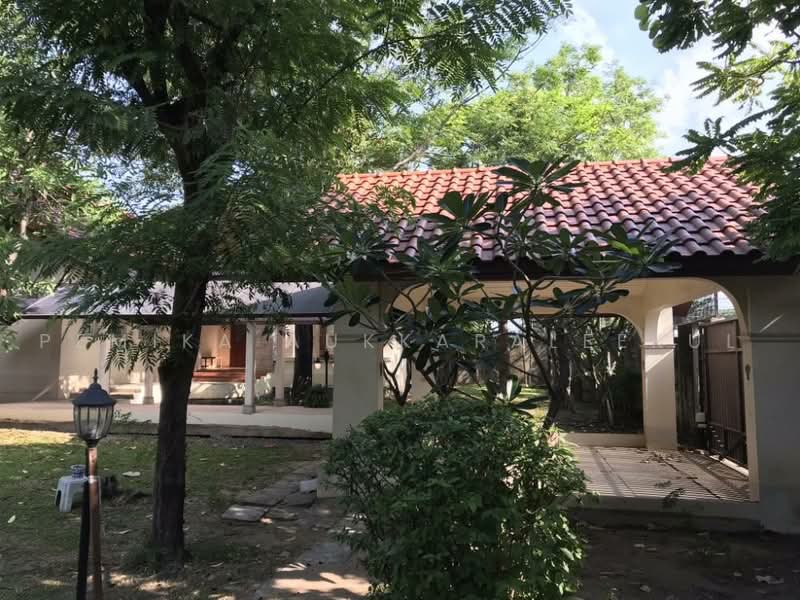 2-BR House, Bangkok, Bang Chak, Phra Khanong, Bangkok, 2 Bedrooms, 235 sqm, Single Detached House For Sale, by Pemika Aukkaraleekul, 500481220 - DDproperty.com