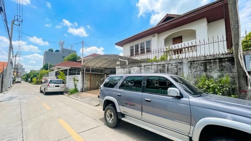 บ้านเดี่ยว 2 ชั้น ลาดพร้าว 35, กรุงเทพ, จันทรเกษม, จตุจักร, กรุงเทพ, 200 ตร.ม., บ้านเดี่ยว ขาย, โดย Vimon Boodpha, 500481306 - DDproperty.com