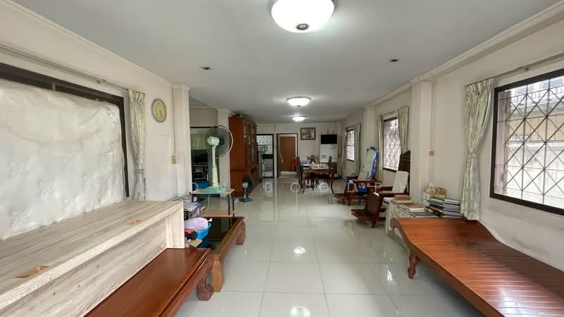 บ้านเดี่ยว 2 ชั้น ลาดพร้าว 35, กรุงเทพ, จันทรเกษม, จตุจักร, กรุงเทพ, 200 ตร.ม., บ้านเดี่ยว ขาย, โดย Vimon Boodpha, 500481306 - DDproperty.com