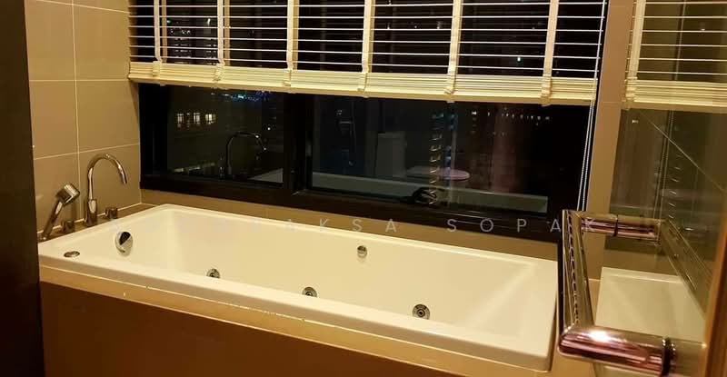 M Silom, Bangkok, 26 Narathiwas Ratchanakarin Road, Suriyawong, Bang Rak, Bangkok, 1 Bedroom, 52 sqm, Condo For Rent, by Boonraksa Sopak, 500481340 - DDproperty.com