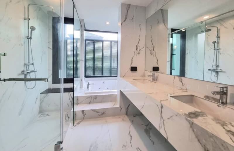 The Sonne Srinakarin-Bangna, Bangkok, Soi Chumchon Mahat Thai 3, Bangna-Trad Road, Dok Mai, Prawet, Bangkok, 4 Bedrooms, 245 sqm, Semi-Detached House (Twin House) For Sale, by Narinthira Roengrit, 500481360 - DDproperty.com