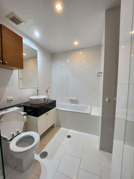 Sukhumvit City Resort, Bangkok, 51 Soi Sukhumvit 11, Khlongtoei Nua, Watthana, Bangkok, 2 Bedrooms, 69 sqm, Condo For Rent, by Boonraksa Sopak, 500481378 - DDproperty.com