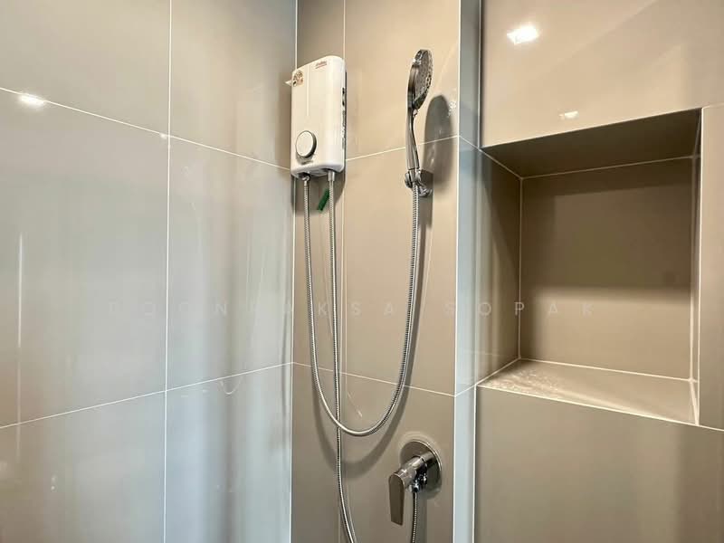 The Base Phetchaburi-Thonglor, Bangkok, Phetchaburi Rd, Bang Kapi, Huai Khwang, Bangkok, 2 Bedrooms, 46 sqm, Condo For Rent, by Boonraksa Sopak, 500481388 - DDproperty.com