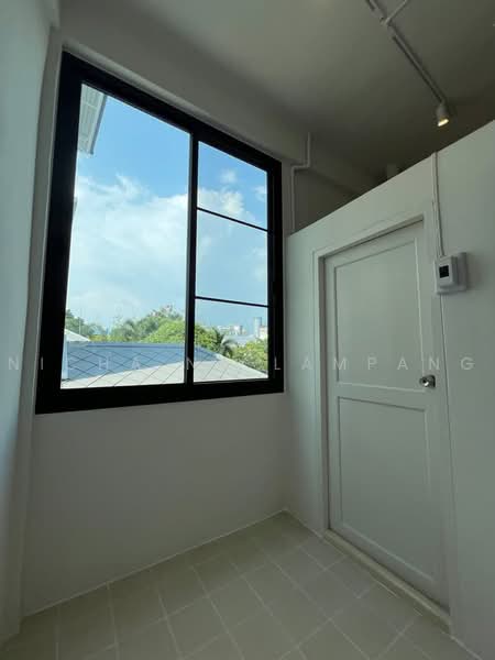 ทาวน์เฮ้าส์ 4-ห้องนอน, กรุงเทพ, คลองต้นไทร, คลองสาน, กรุงเทพ, 200 ตร.ม., ทาวน์เฮ้าส์ ขาย, โดย Nicha Na Lampang, 500481389 - DDproperty.com