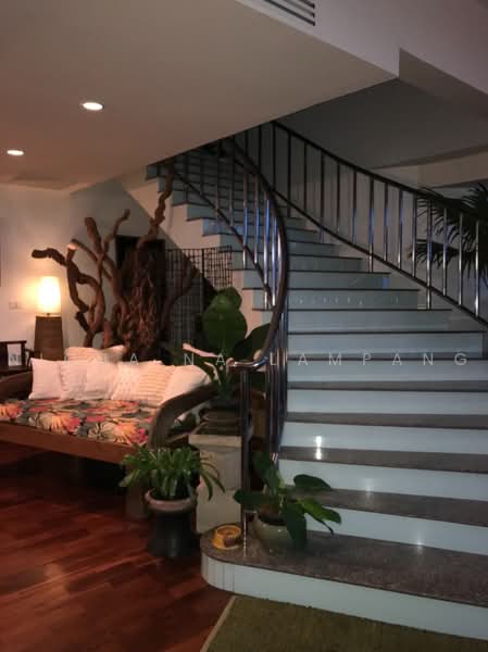 Lake Green, Bangkok, 199 Sukhumvit Soi 8, Khlong Toei, Bangkok, 5 Bedrooms, 484 sqm, Condo For Sale, by Nicha Na Lampang, 500481409 - DDproperty.com