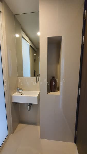 Rhythm Sukhumvit 44/1, Bangkok, Sukhumvit Road, Phra Kanong, Khlong Toei, Bangkok, 2 Bedrooms, 52 sqm, Condo For Sale, by Nicha Na Lampang, 500481417 - DDproperty.com