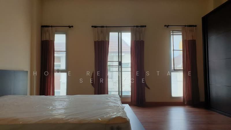Baan Klang Muang Swiss Town Kaset-Nawamin, Bangkok, Soi Moobaan Klang Mueng, Chorake Bua, Lat Phrao, Bangkok, 3 Bedrooms, 190 sqm, Townhouse For Sale, by HOME Real Estate Service, 500481486 - DDproperty.com