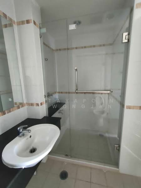 Aliss Wongwienyai condominium, Bangkok, Taksin, Bang Yi Rua, Thon Buri, Bangkok, 1 Bedroom, 48 sqm, Condo For Rent, by Atitayaporn Robwongjan, 500481494 - DDproperty.com