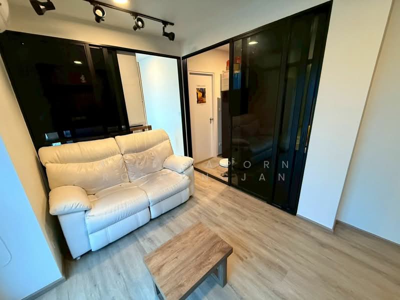 BEAT Bangwa Interchange, Bangkok, Thoetthai Road, Bang Wa, Phasi Charoen, Bangkok, 1 Bedroom, 37 sqm, Condo For Sale, by Atitayaporn Robwongjan, 500481505 - DDproperty.com