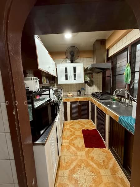 4-BR Townhouse, Bangkok, Phra Kanong Nua, Watthana, Bangkok, 4 Bedrooms, 382 sqm, Townhouse For Rent, by Boonraksa Sopak, 500481522 - DDproperty.com