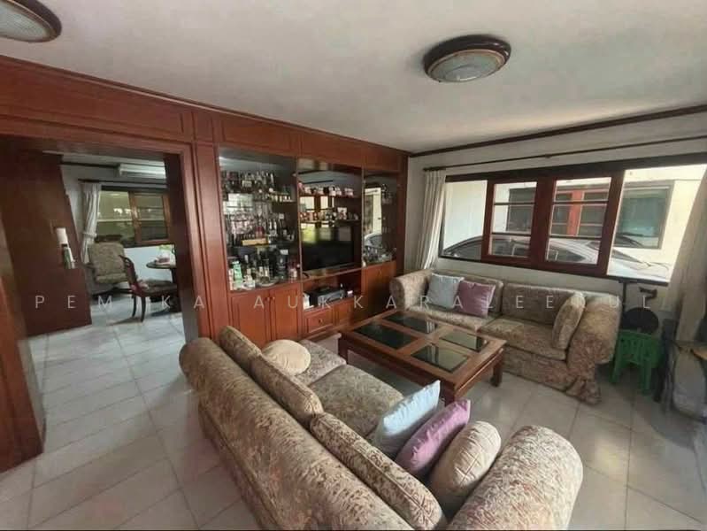 undefined, Bangkok, Phra Kanong Nua, Watthana, Bangkok, 4 Bedrooms, 445 sqm, Single Detached House For Sale, by Pemika Aukkaraleekul, 500481545 - DDproperty.com