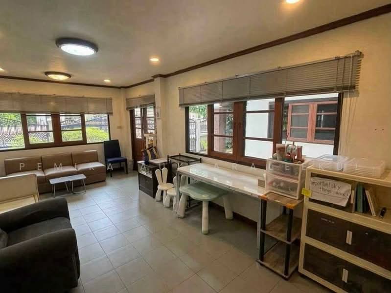 undefined, Bangkok, Phra Kanong Nua, Watthana, Bangkok, 4 Bedrooms, 445 sqm, Single Detached House For Sale, by Pemika Aukkaraleekul, 500481545 - DDproperty.com