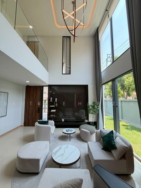 Preecha Beyond Ramkhamhaeng-Krungthepkreetha, Bangkok, Khlong Song Ton Nun, Lat Krabang, Bangkok, 4 Bedrooms, 450 sqm, Single Detached House For Sale, by Eastblue Horizon, 500481546 - DDproperty.com