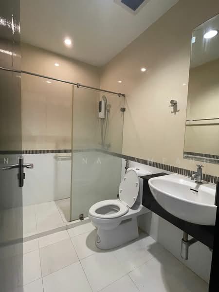 Baan Klang Krung Siam-Pathumwan, Bangkok, Petchburi Road, Thanon Phetchaburi, Ratchathewi, Bangkok, 3 Bedrooms, 115 sqm, Condo For Sale, by Nicha Na Lampang, 500481555 - DDproperty.com