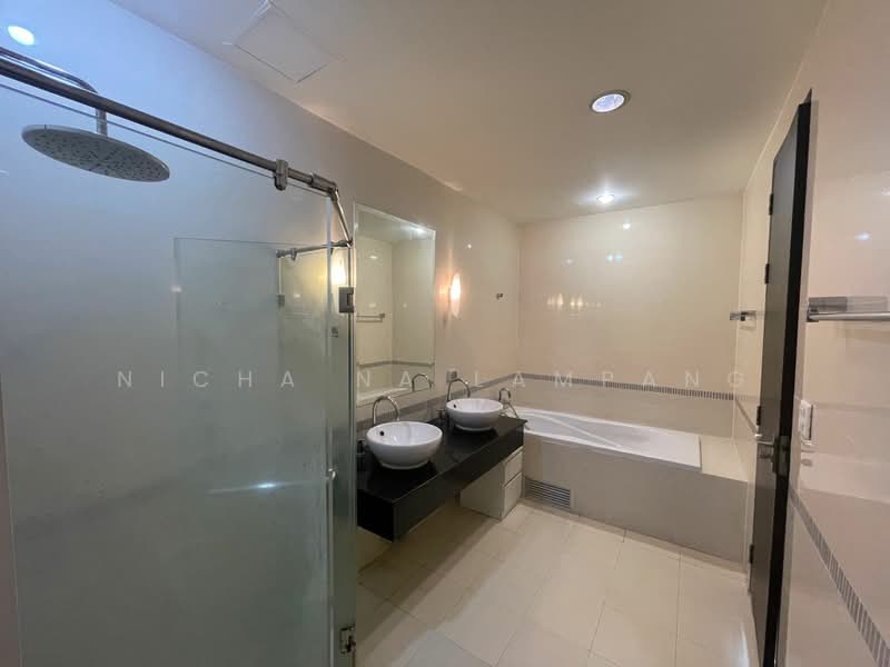 Baan Klang Krung Siam-Pathumwan, Bangkok, Petchburi Road, Thanon Phetchaburi, Ratchathewi, Bangkok, 3 Bedrooms, 115 sqm, Condo For Sale, by Nicha Na Lampang, 500481555 - DDproperty.com