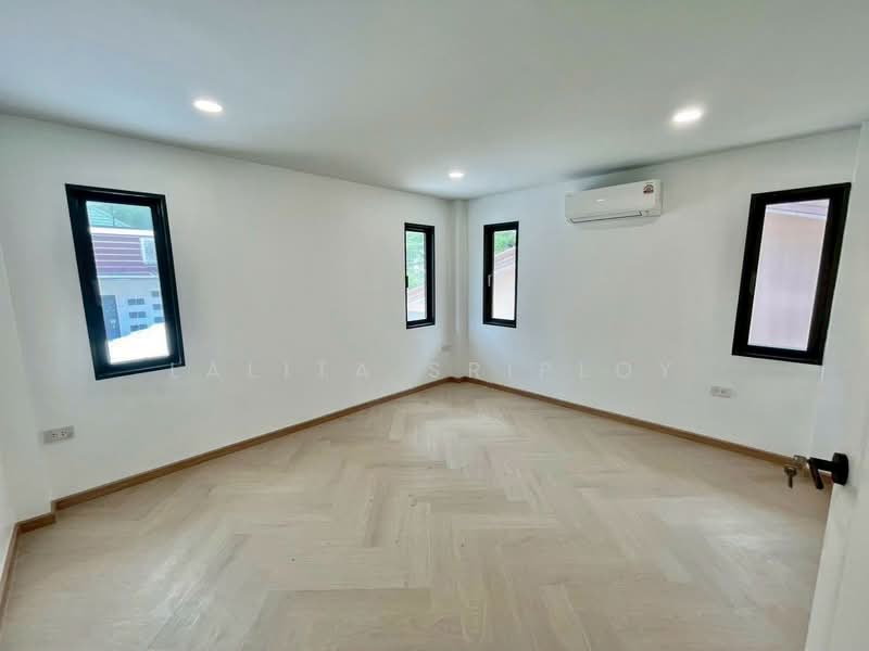 For Sale Newly renovated 2-story detached house, Soi Phatthanakan 69, Bangkok, Prawet, Bangkok, 3 Bedrooms, 300 sqm, Single Detached House For Sale, by Lalita Sriploy, 500481564 - DDproperty.com