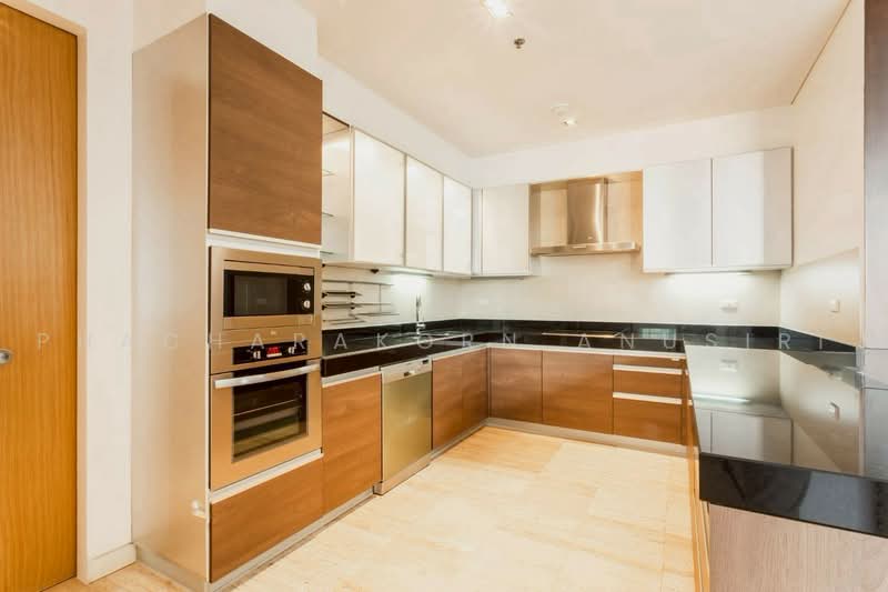 Domus 18, Bangkok, Soi Sukhumvit 18, Khlong Toei, Bangkok, 3 Bedrooms, 250 sqm, Condo For Rent, by Phacharakorn Anusiri, 500481571 - DDproperty.com