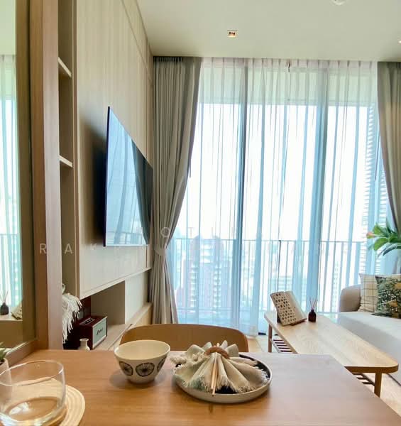 28 Chidlom, Bangkok, 28 Chit Lom Alley, Lumphini, Pathum Wan, Bangkok, 1 Bedroom, 40 sqm, Condo For Rent, by Chotika Rakrungrueang, 500481575 - DDproperty.com