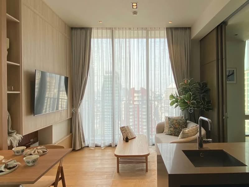 28 Chidlom, Bangkok, 28 Chit Lom Alley, Lumphini, Pathum Wan, Bangkok, 1 Bedroom, 40 sqm, Condo For Rent, by Chotika Rakrungrueang, 500481575 - DDproperty.com