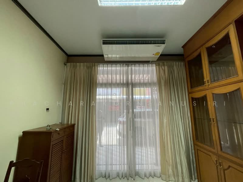 3-BR Townhouse, Bangkok, Bang Sue, Bangkok, 3 Bedrooms, 64 sqm, Townhouse For Sale, by Phacharakorn Anusiri, 500481577 - DDproperty.com