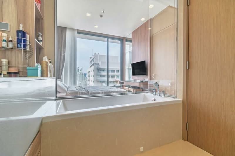 The Esse Asoke, Bangkok, 333 Soi Sukhumvit 21, Sukhumvit Road, Khlongtoei Nua, Watthana, Bangkok, 1 Bedroom, 47 sqm, Condo For Rent, by Chotika Rakrungrueang, 500481603 - DDproperty.com