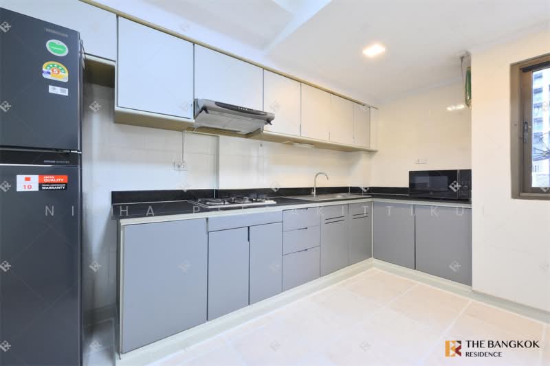 D.H.Grand Tower, Bangkok, Soi Prommit, Khlong Tan Nua, Watthana, Bangkok, 3 Bedrooms, 240 sqm, Condo For Rent, by Nicha Peerakittikul, 500481672 - DDproperty.com