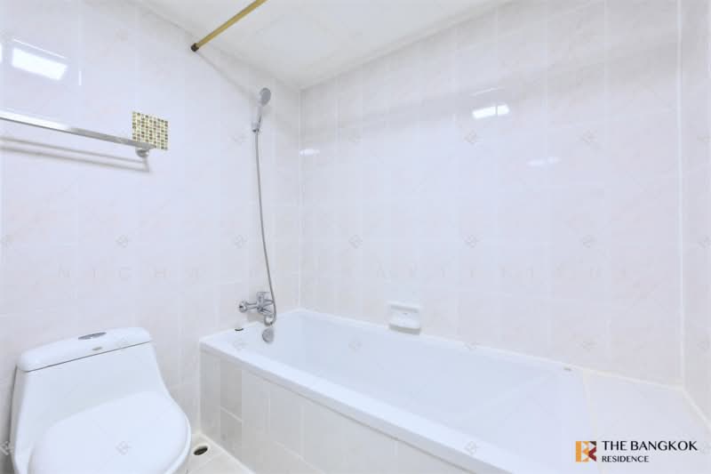 D.H.Grand Tower, Bangkok, Soi Prommit, Khlong Tan Nua, Watthana, Bangkok, 3 Bedrooms, 240 sqm, Condo For Rent, by Nicha Peerakittikul, 500481672 - DDproperty.com